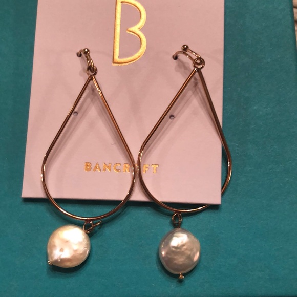 Berry Jewelry Jewelry - Cassidy pearl drop earrings gold tone